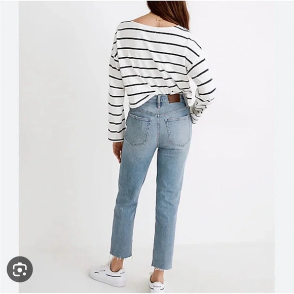 Madewell The Perfect Vintage Jeans Straight Leg Light wash Raw hem Size 24 - Picture 2 of 10